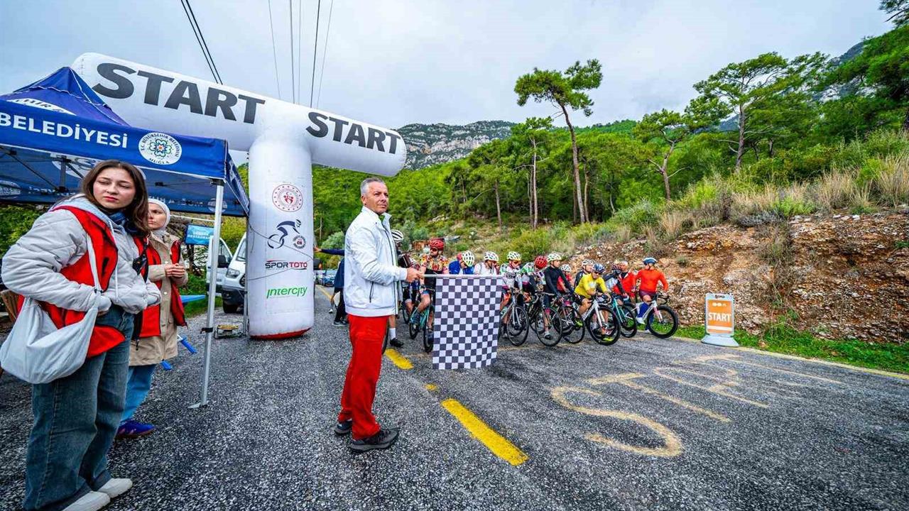 Muğla Kıran Mahallesi'nde Gerçekleşen Yarışta 100 Sporcu Mücadele Etti