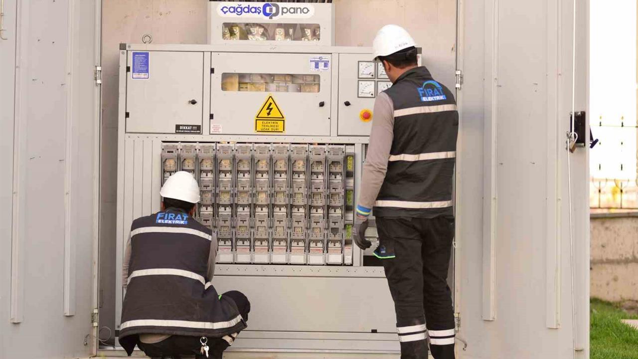 İstanbul'da İzinsiz Kazılar Sonucu 2 Bin 219 Elektrik Kesintisi Meydana Geldi