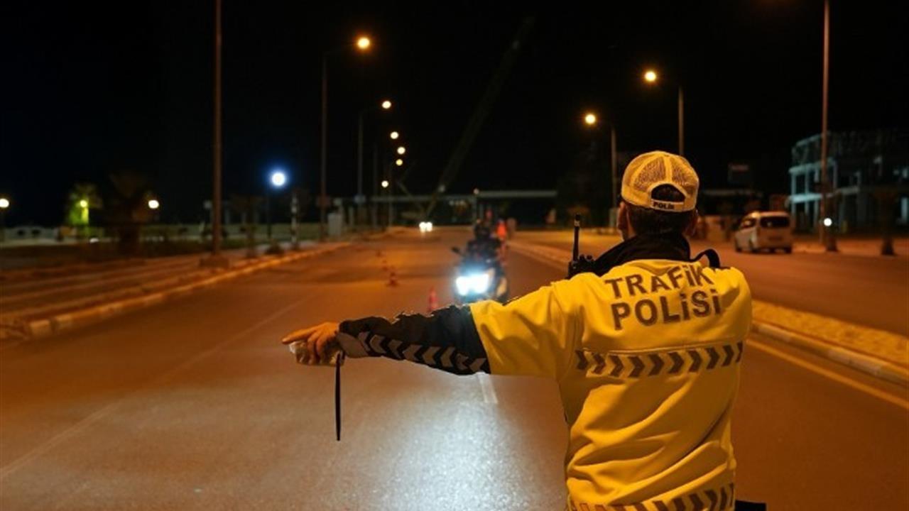 Isparta'da Gerçekleşen Polis Denetimlerinde 71 Aranan Şahıs Ele Geçirildi