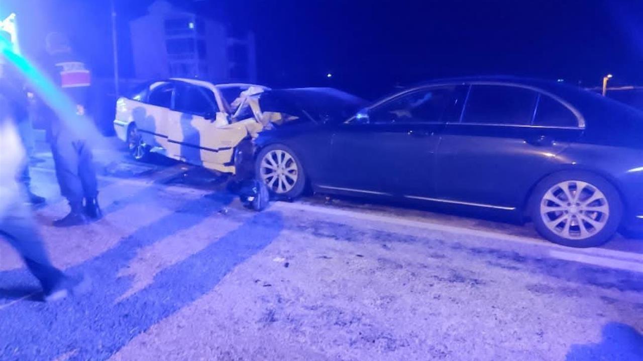 Konya Bozkır'da İki Otomobilin Kafa Kafaya Çarpışması Sonucu 1 Kişi Hayatını Kaybetti