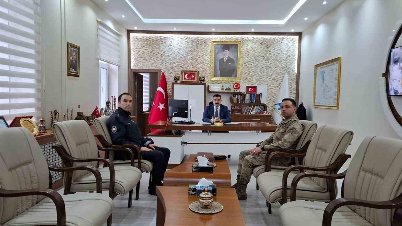 Arpaçay'da Güvenlik ve Asayiş Toplantısı Gerçekleştirildi