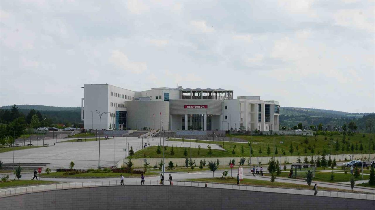 Kastamonu Üniversitesi, ISO 9001:2015 Belgesini Yenileyerek IQNET Sertifikası Almaya Hak Kazandı.