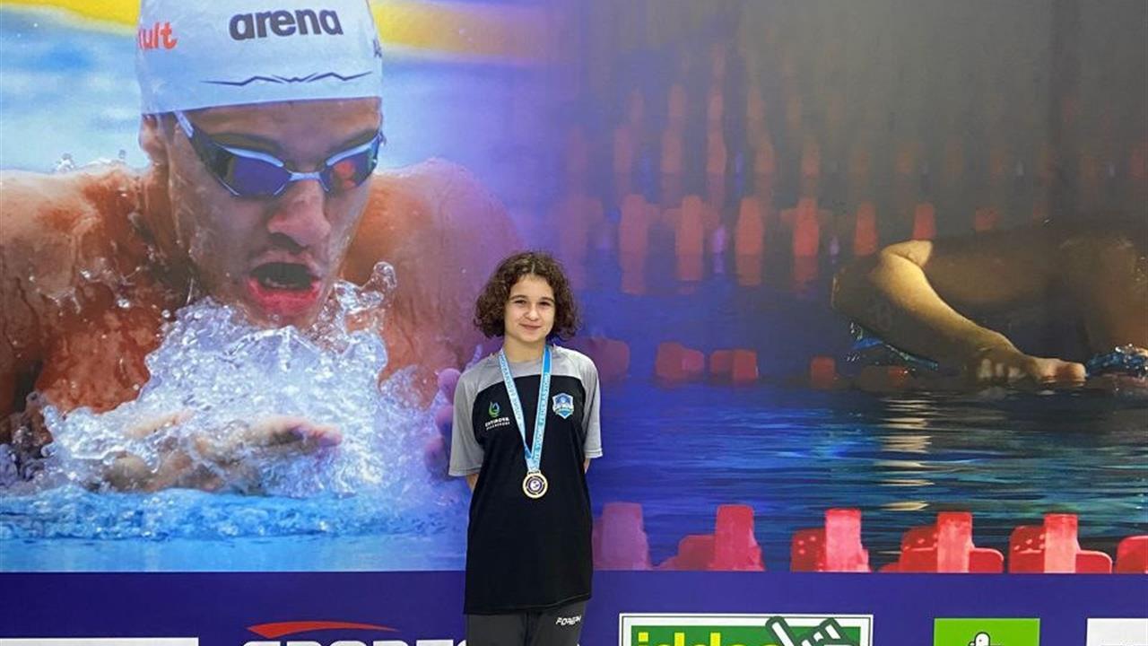 Çayırova Belediyesi Yüzücüsü Yağmur Yeyin, Trabzon'da 4 Madalya Kazandı