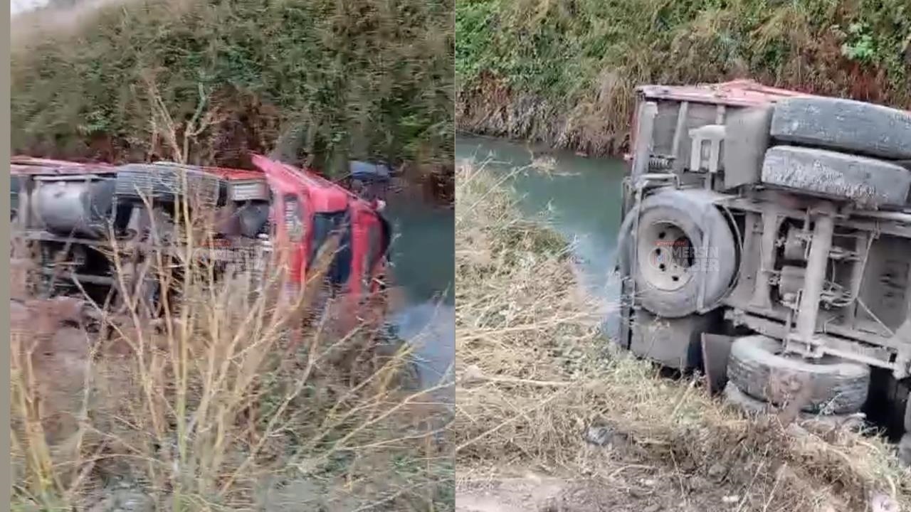 Karaduvar’da Kamyon Dereye Uçtu, Sürücü Kendi İmkanlarıyla Araçtan Çıktı