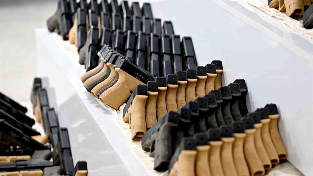 Adıyaman Merkez'de Yapılan Operasyonda Bin Adet Tabanca Ele Geçirildi