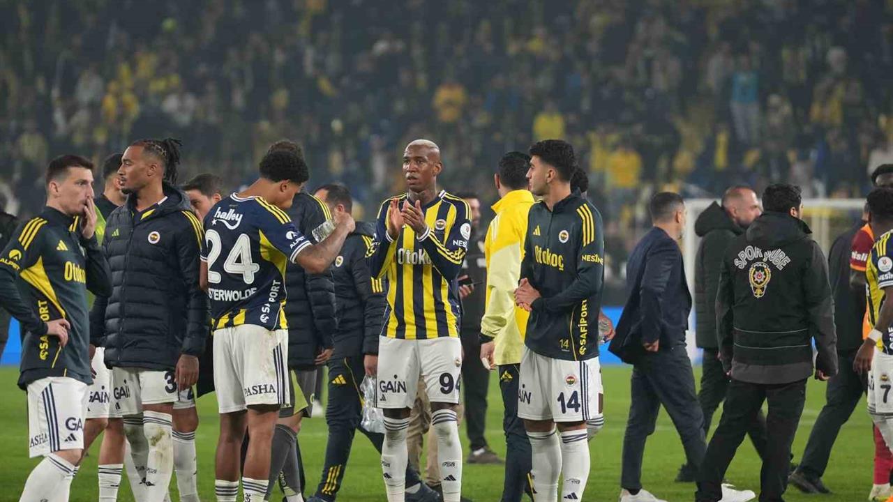 İstanbul'da Fenerbahçe ile Galatasaray 1-1 Berabere Kaldı