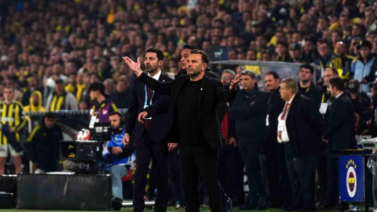 İstanbul Kadıköy'de Fenerbahçe ile Beraberlik Aldı