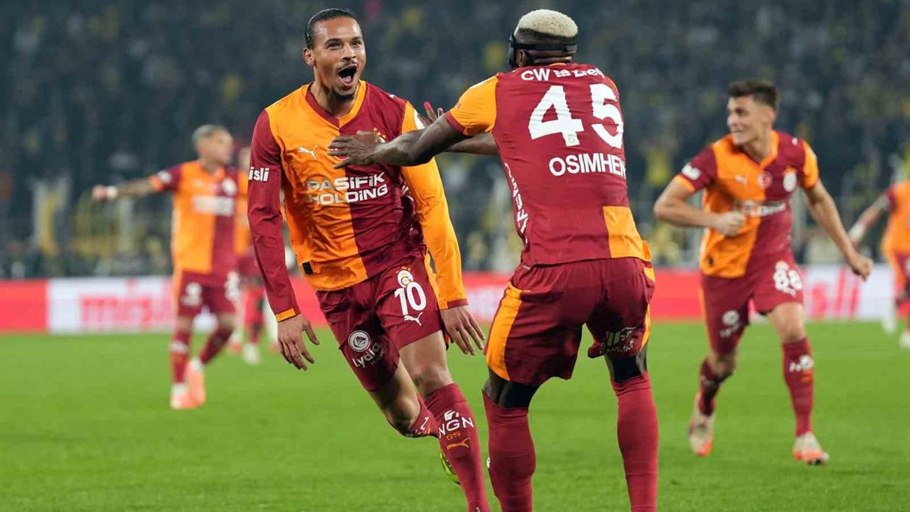 İstanbul'da Galatasaray'ın Yeni Transferleri Fenerbahçe Derbisinde İlk Kez Oynadı