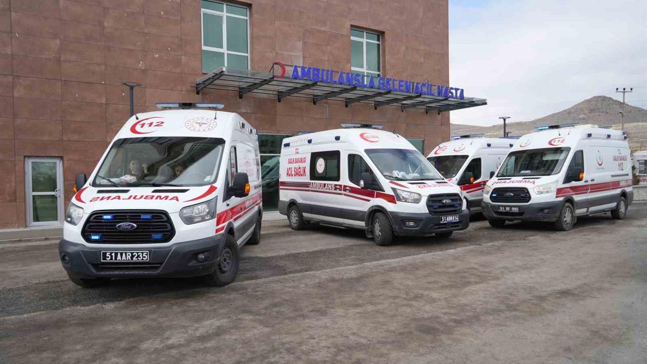 Niğde'de Tavuk Döner Tüketen Üç Öğrenci Hastaneye Kaldırıldı