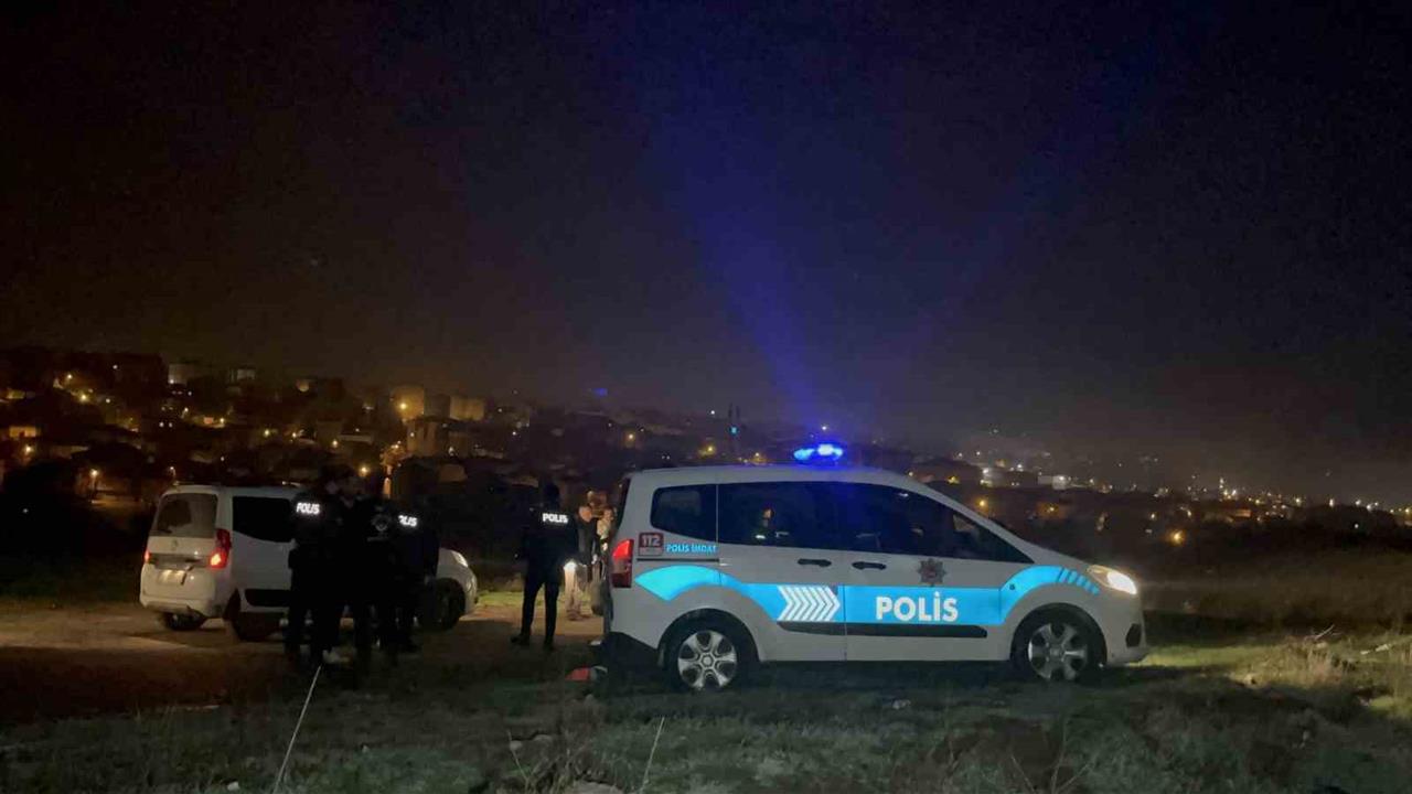 Tekirdağ Çorlu'da Polisten Kaçmaya Çalışan Silahlı Şahıs Yakalandı