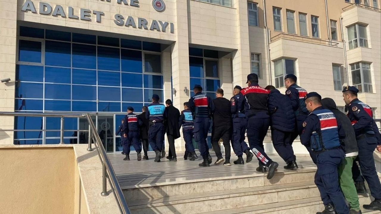 Mersin Silifke'de Gerçekleşen Operasyonda 6 Şüpheli Tutuklandı