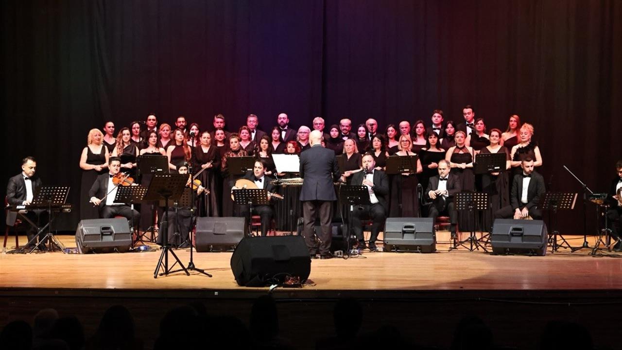 Kütahya'da Hezar Dinari Kültür Merkezi'nde Türk Sanat Müziği Konseri Düzenlendi