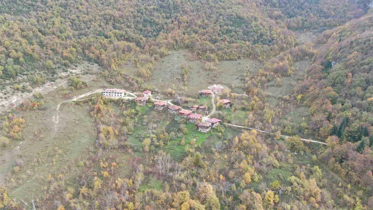 Kastamonu Cide'deki Ormanlar ve Sarıçam Evleri Sonbahar Renkleriyle Büyülüyor