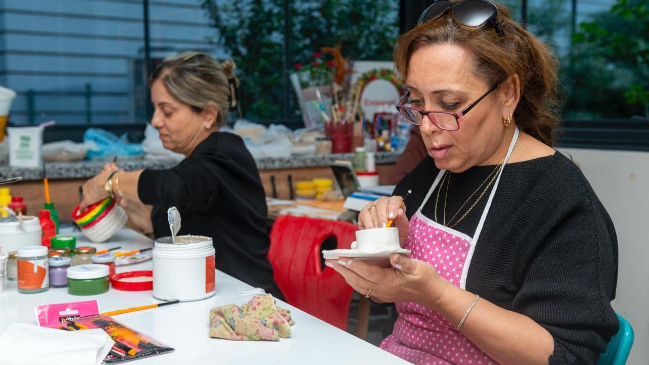 Yenişehir Belediyesinin Kadınlara Yönelik Seramik Eğitimleri Başladı