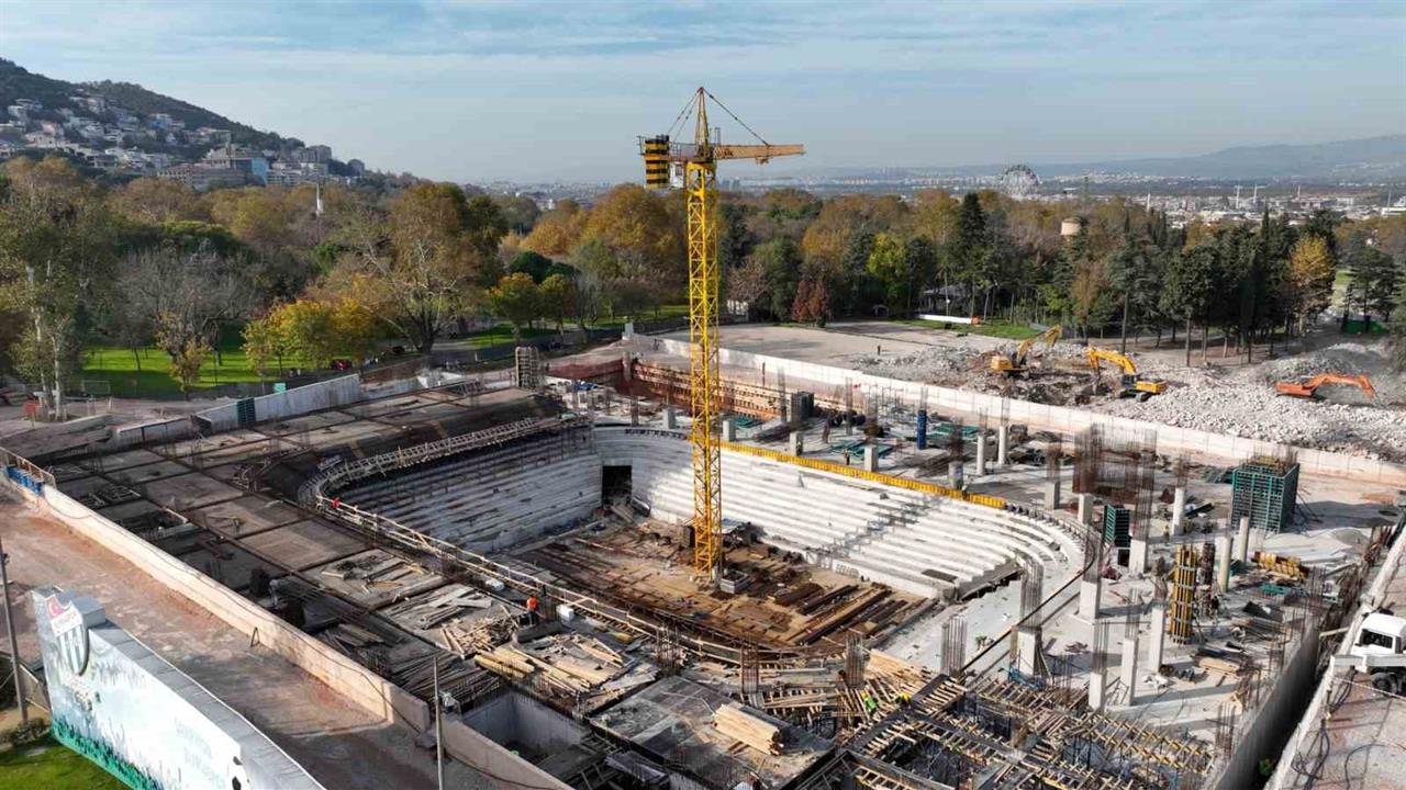 Bursa'da İnşaatı Devam Eden Atatürk Spor Salonu, 5016 Kişilik Kapasiteye Ulaşıyor