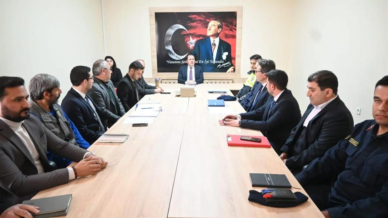 Afyonkarahisar Sultandağı'nda Kış Tedbirleri Toplantısı Düzenlendi