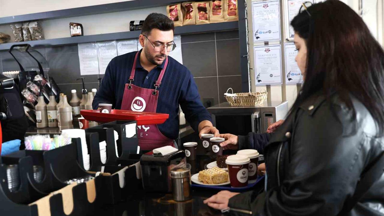 Bursa Osmangazi'de Açılan Genç Kafe, Gençlerin Gözdesi Haline Geldi