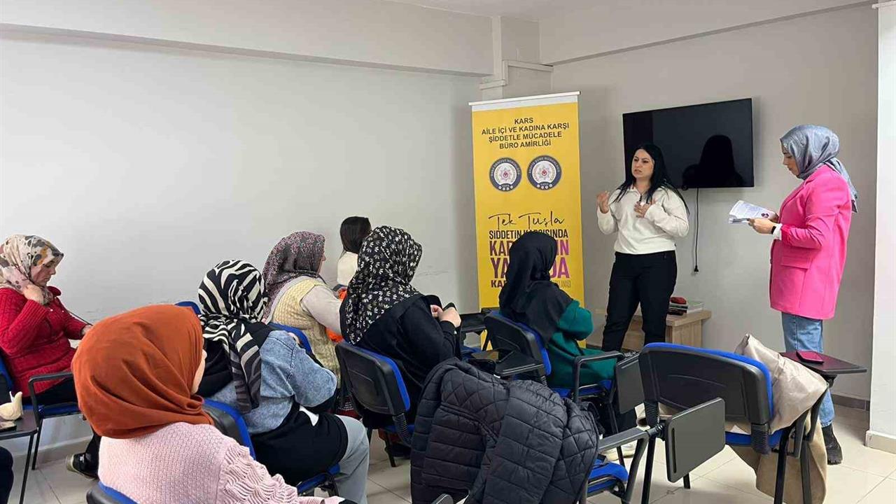 Kars Merkez'de KADES Uygulaması Hakkında Bilgilendirme Etkinliği Düzenlendi