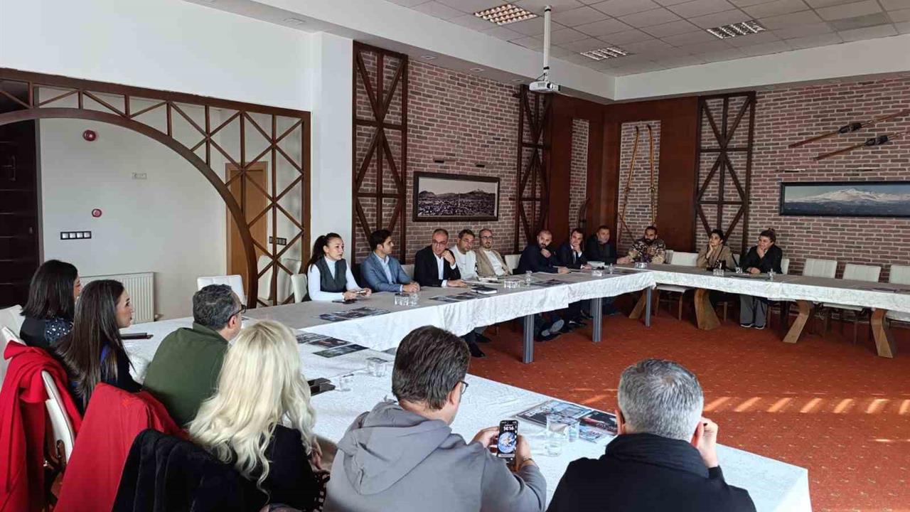 Kayseri Erciyes'te Sezon Öncesi Değerlendirme Toplantısı Gerçekleştirildi