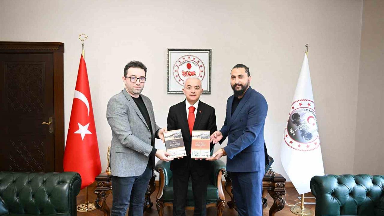 Kırklareli'de "Dünden Bugüne Kırklareli" Eseri Vali Turan'a Sunuldu