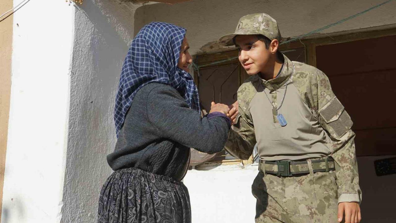 Afyonkarahisar Şuhut'ta 13 Yaşındaki Otizmli Çocuğun Asker Olma Hayali Gerçekleşti