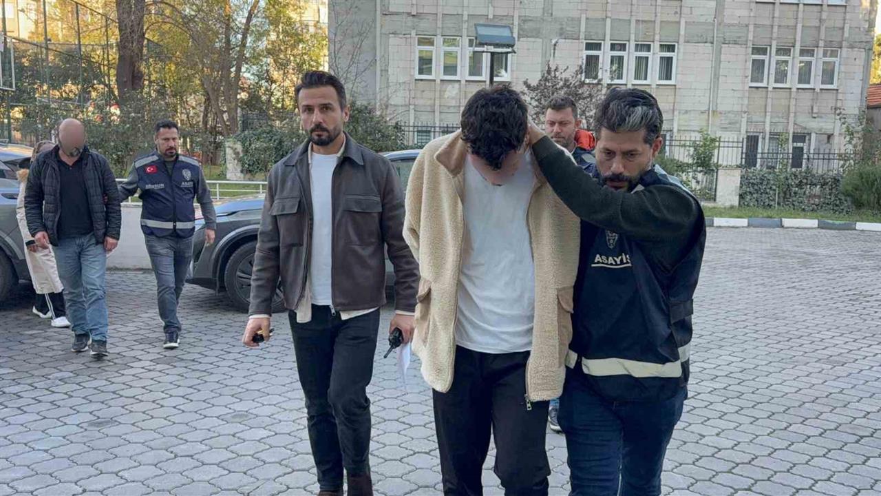 Samsun İlkadım'da Genç Kızın 4. Kattan Atlayarak Ölümüyle İlgili 4 Kişi Adliyeye Sevk Edildi.