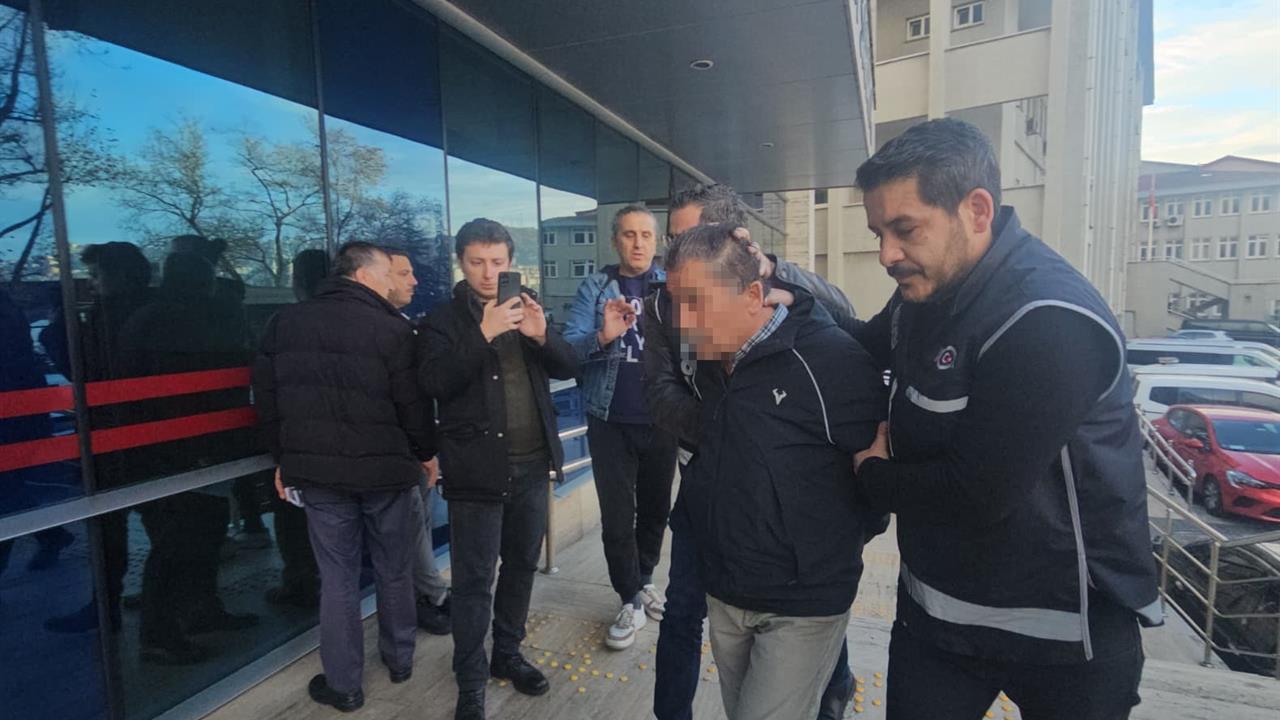 Zonguldak Kozlu'da Dini Duyguları İstismar Eden Şüpheli Adliyeye Sevk Edildi