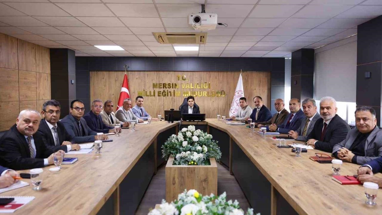 Mersin İl Milli Eğitim’de Büyük Değerlendirme Zirvesi: Türkiye Yüzyılı Maarif Modeli Masaya Yatırıldı