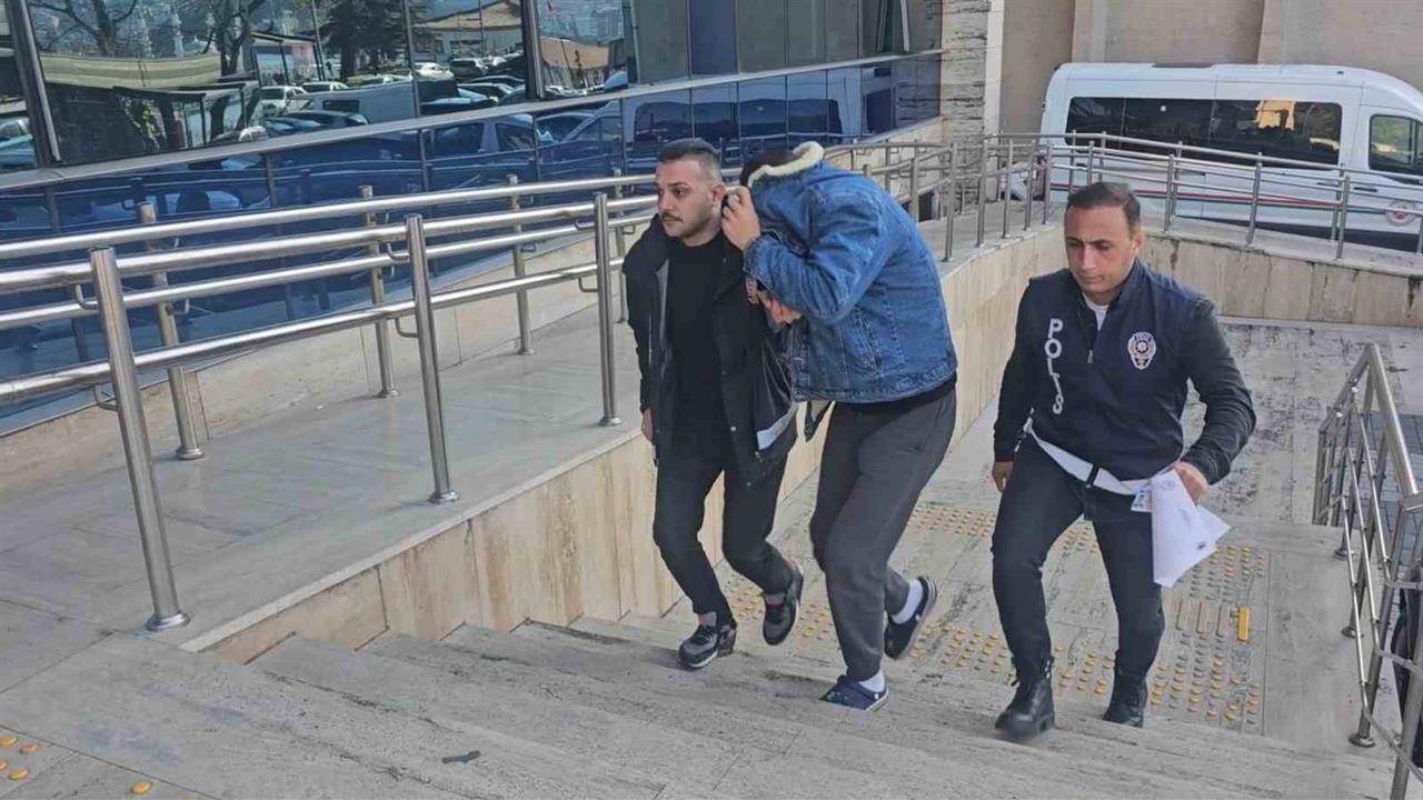 Zonguldak'ta Anaokulu Önünde Kamyonetin Altında Kalan 4 Yaşındaki Çocuk Hayatını Kaybetti