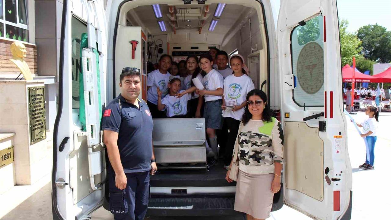 Denizli'de 475 bin çağrıdan 104 bin hastaya ambulans hizmeti sunuldu.