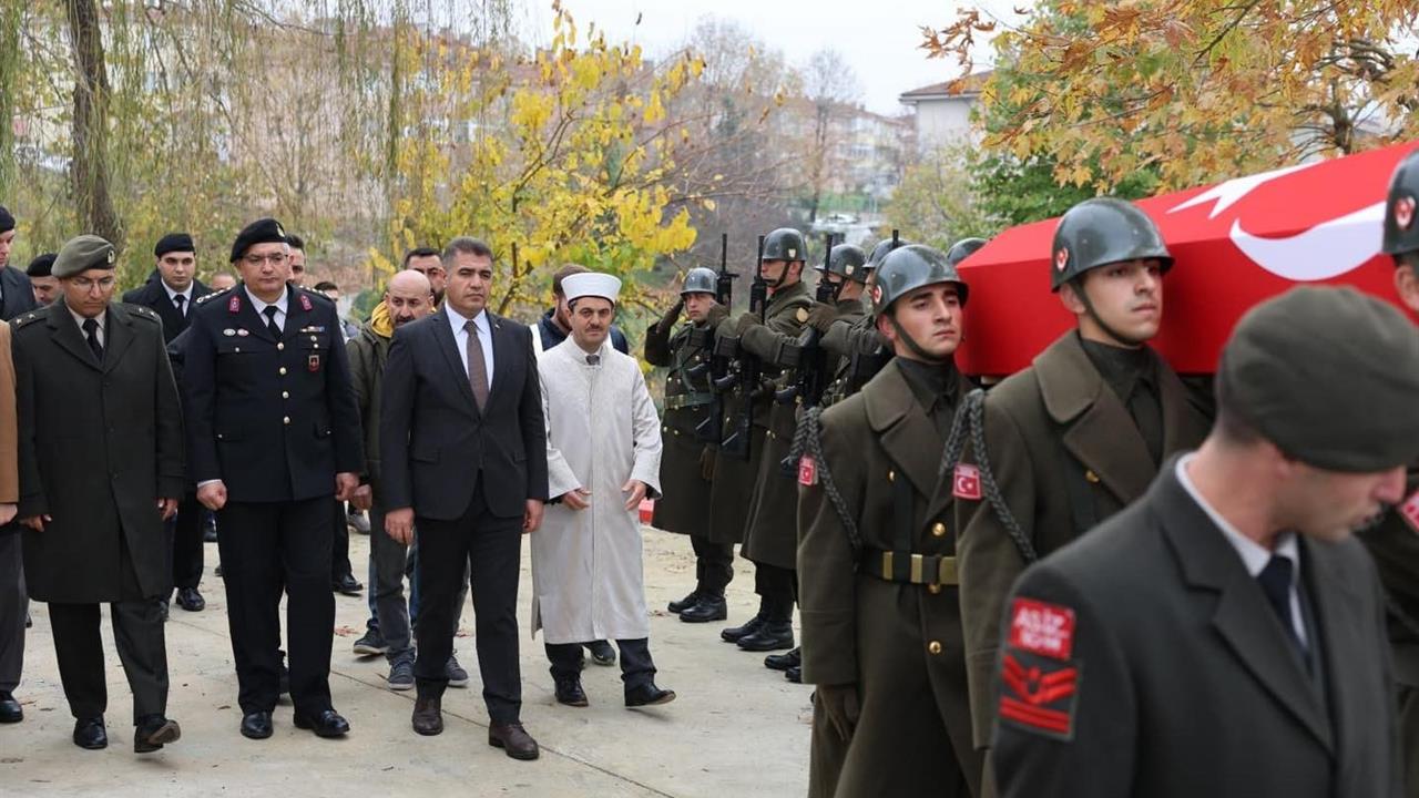 Düzce'de Vefat Eden Kıbrıs Gazisi Muharrem Arıkan Son Yolculuğuna Uğurlandı