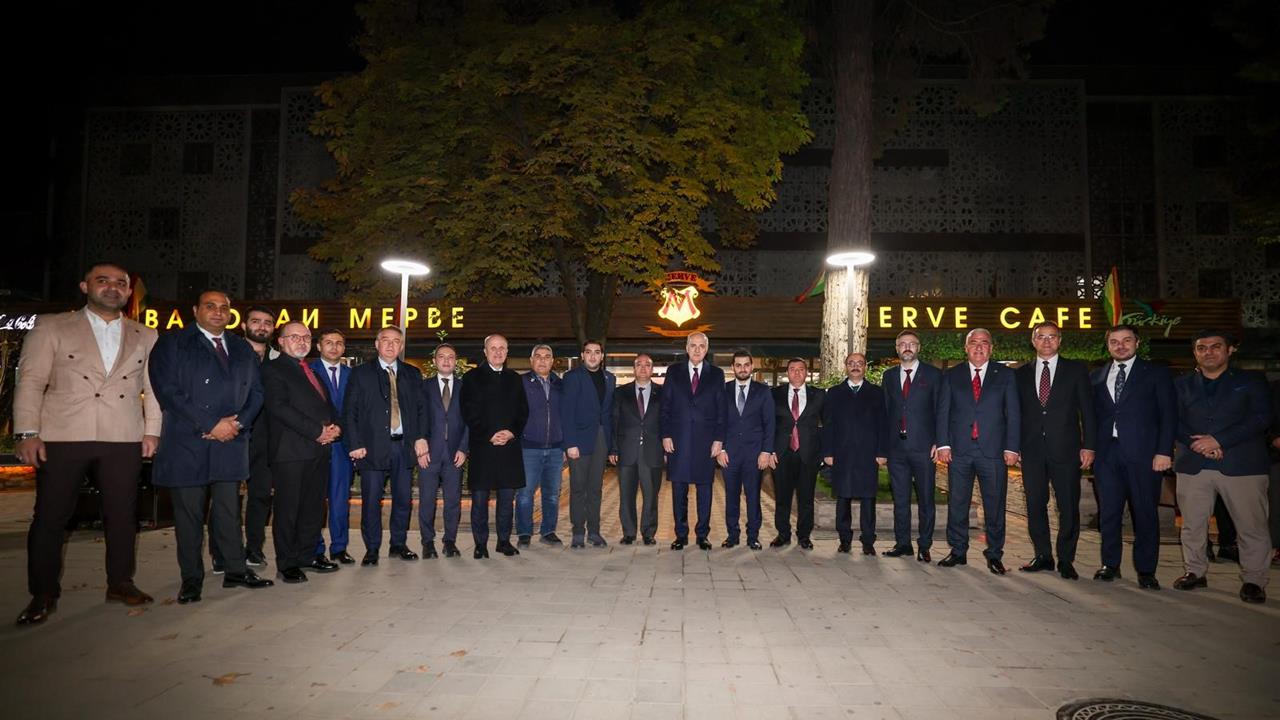 TBMM Başkanı Numan Kurtulmuş, Tacikistan'ın Duşanbe kentinde Türk iş adamlarıyla bir araya geldi.