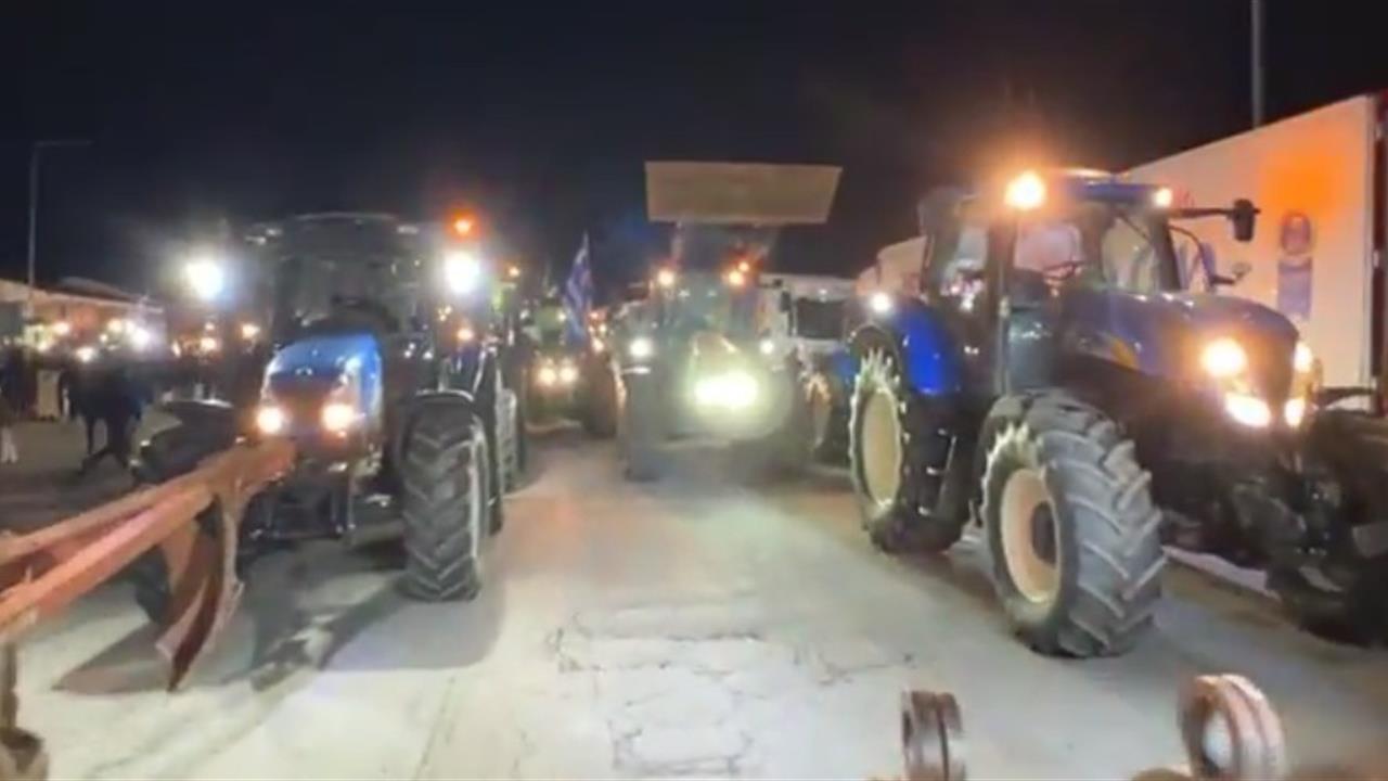 Edirne Sınırında Tırlara 24 Saat Geçiş Yasağı, Küçük Araçlara Kısıtlı İzin