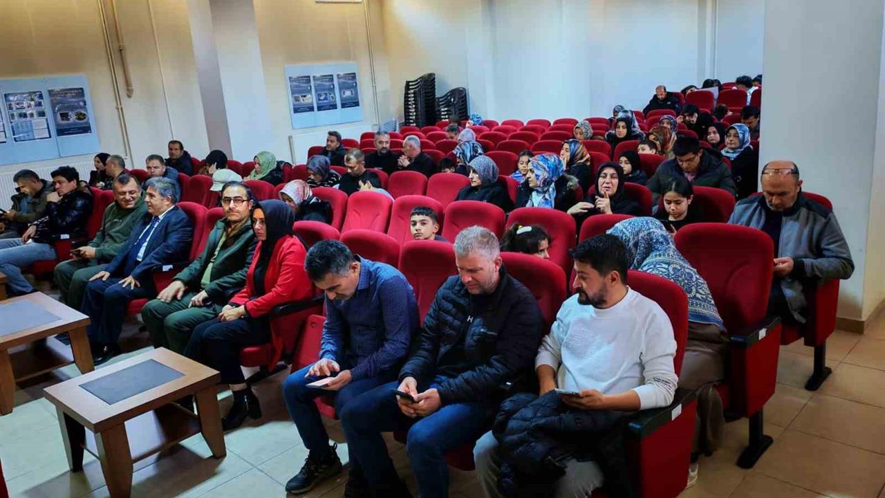 Erzurum Palandöken'de Özel Yetenekliler için Kariyer Planlaması Konferansı Gerçekleştirildi.