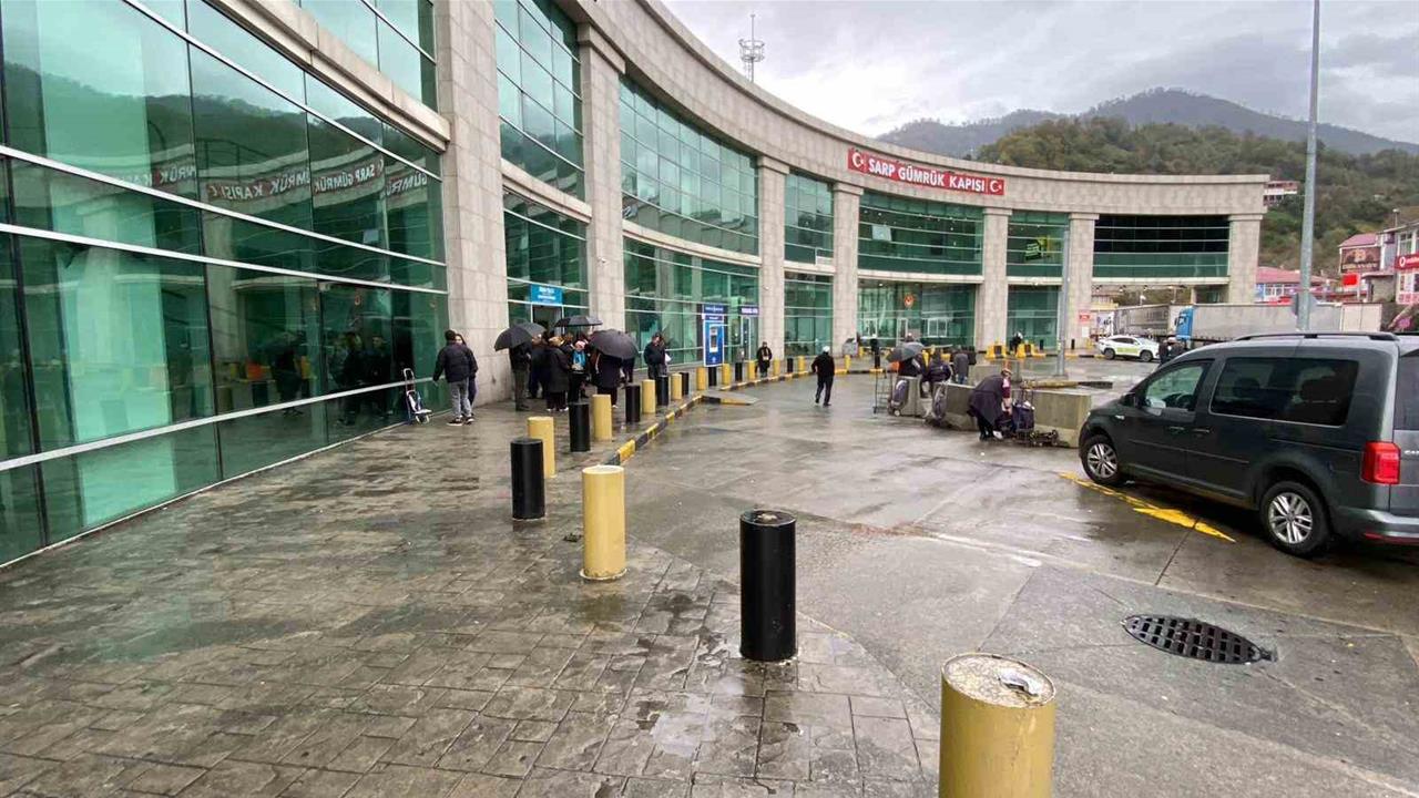 Artvin'de Gürcistan'a Seyahat İçin Sigorta Zorunlu Hale Geliyor