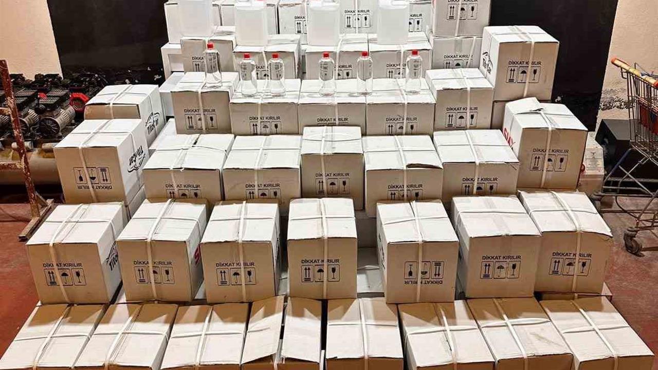 Bursa'da Kaçak Etil Alkol Ele Geçirildi, 2 Şüpheli Gözaltında