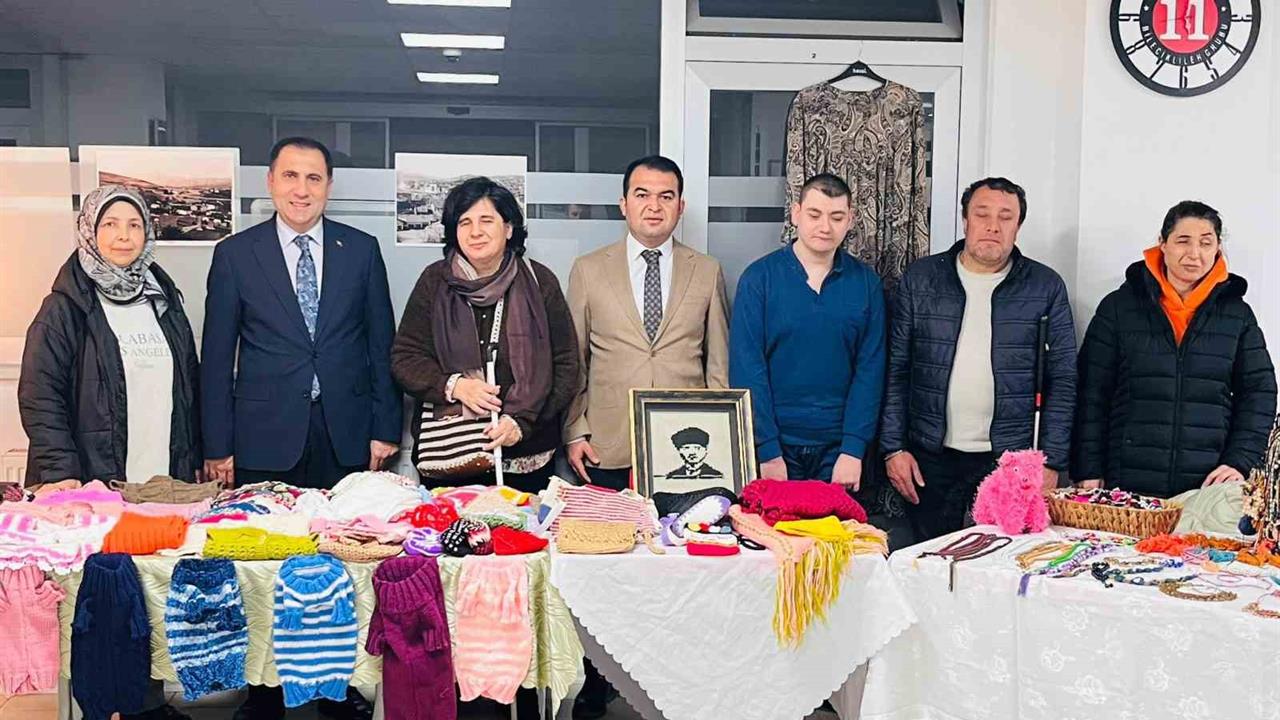 Bilecik'te Engelli Bireyler İçin Çini Sanatı Etkinliği Düzenlendi