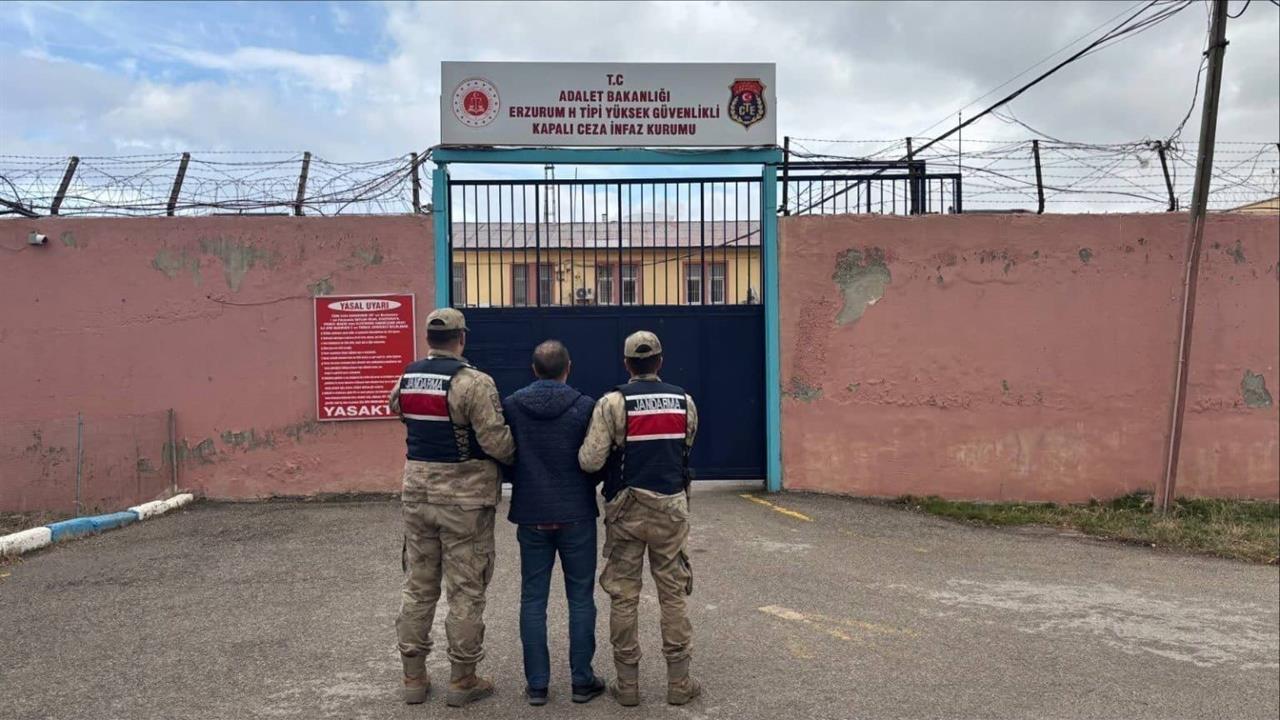 Erzurum Palandöken'de Jandarma Tarafından 2 FETÖ/PDY Üyesi Yakalandı