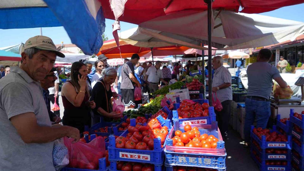 Erzincan'da Kasım ayında yıllık enflasyon oranı yüzde 31,07 olarak tespit edildi.