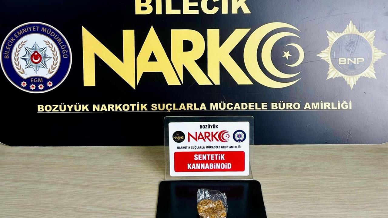 Bilecik Pazaryeri'nde Yapılan Operasyonda 2 Kişi Gözaltına Alındı