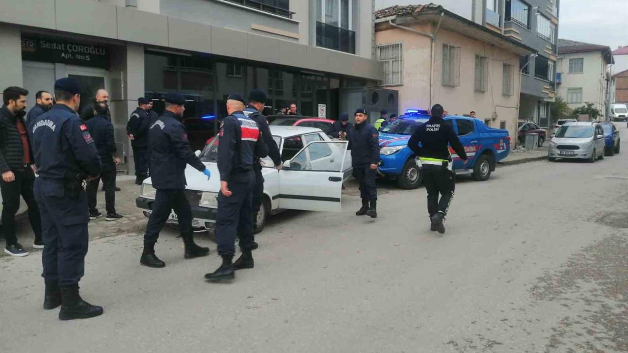 Tokat Niksar'da Jandarma Personelini Yaralayan Sürücü Kovalamaca Sonrası Yakalandı