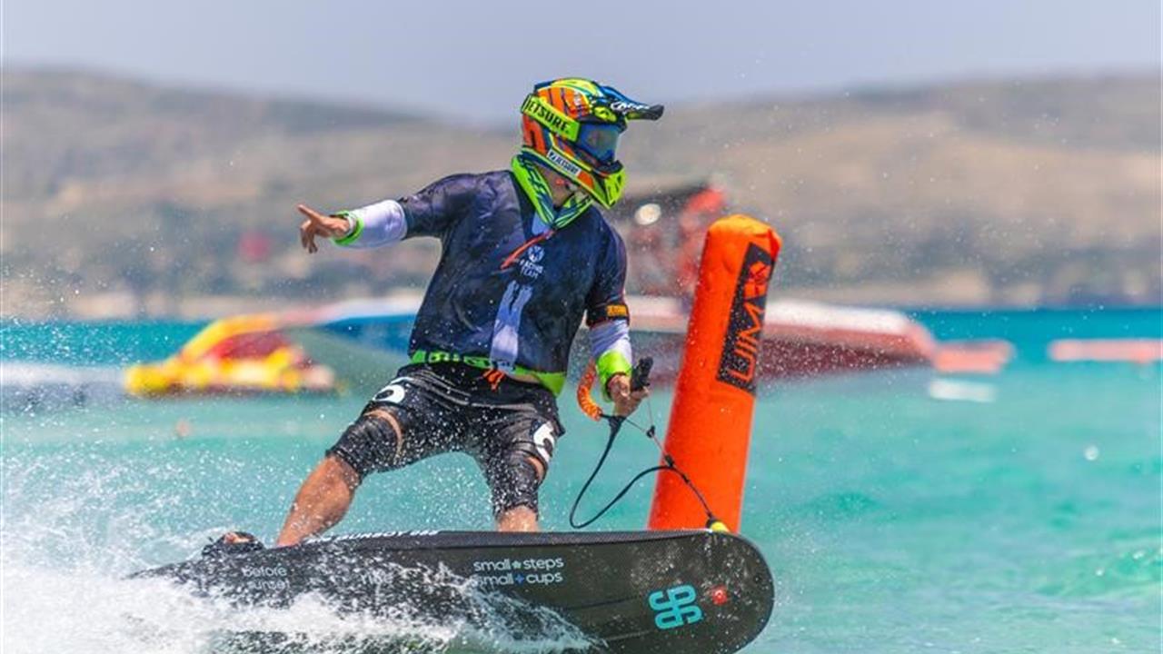 İstanbul'da Türkiye Motosurf Milli Sporcuları Dikkat Çekici Başarılar Elde Etti