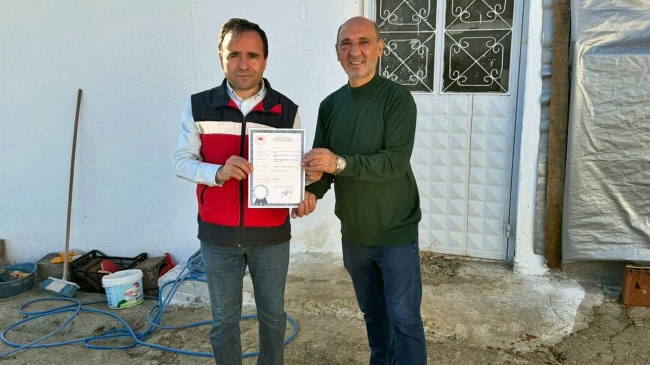 Kütahya Simav'da 12 Bin Tavuk Kapasiteli İşletmeye Yumurtacı Onay Belgesi Verildi