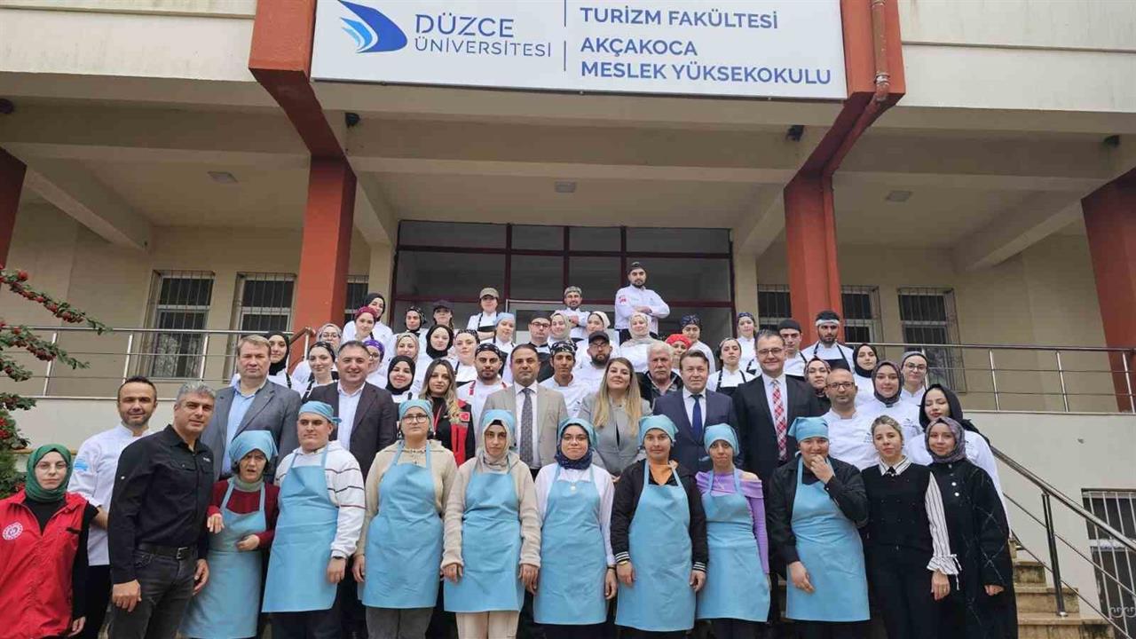Düzce'de Özel Yürekler Öğrencileri Engelsiz Pizza Atölyesi'nde Bir Araya Geldi