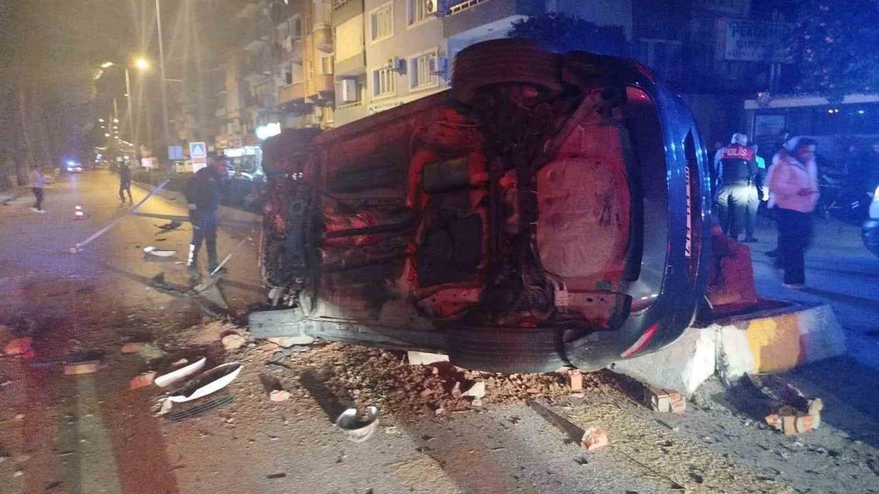 Aydın Nazilli'de Takla Atan Otomobildeki İki Kişi Yaralandı