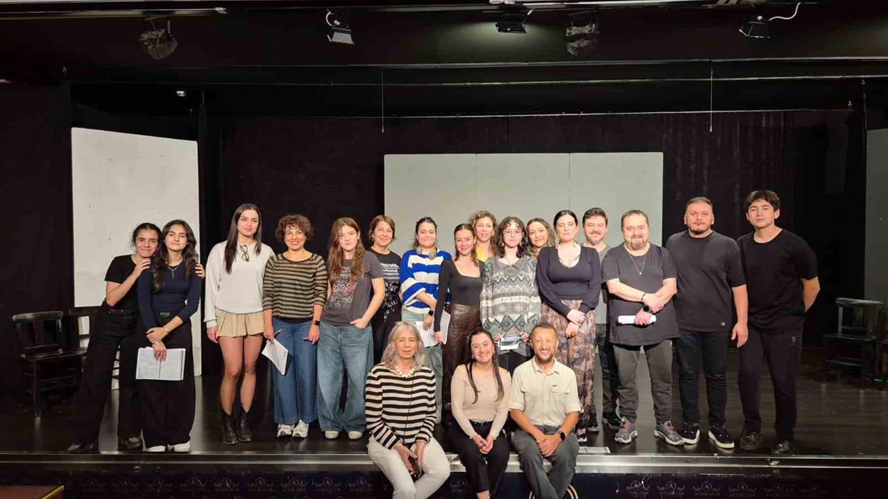 İzmir’de Art Bridge Uluslararası Workshop Sahne Tozu Tiyatrosu’nda Gerçekleşti