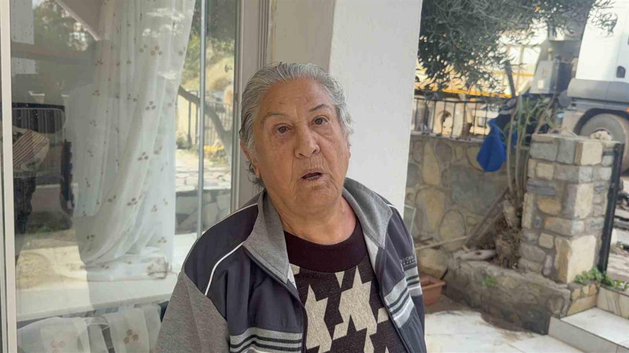 Muğla Bodrum'da İsale Hattı Patlaması Sonucu Evleri Su Bastı