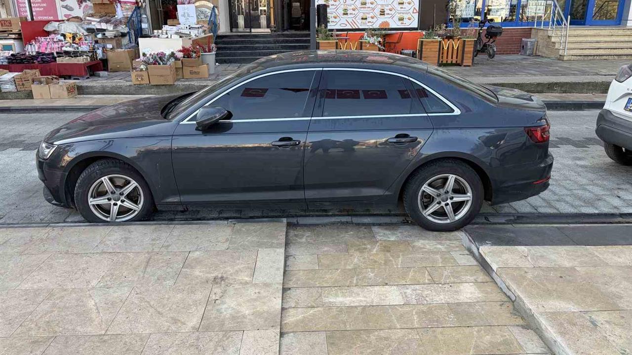 Kapaklı'da Engelli Rampasına Araç Park Eden Başkan Yardımcısına Cezai İşlem Uygulandı