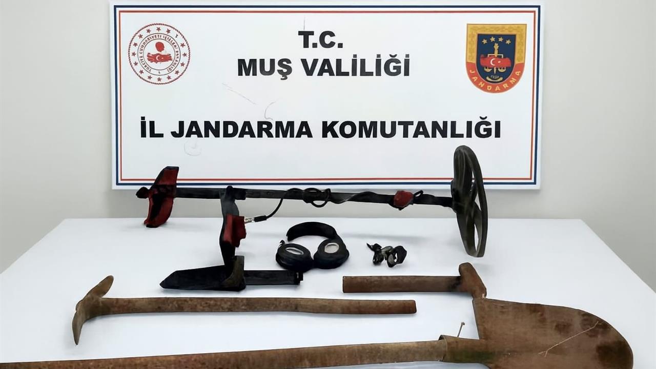 Muş Bulanık'ta Kaçak Kazı Yapan 3 Kişi Suçüstü Yakalandı