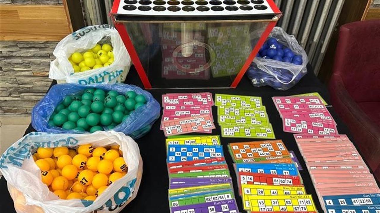 Eskişehir Tepebaşı'nda Kumarhaneye Yapılan Baskında 40 Kişiye 369 Bin TL Ceza Kesildi